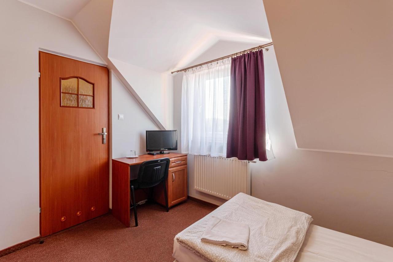 Zajazd Bachus Dąbrowa Górnicza Exterior foto